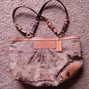 Coach Carriage Horse Tan East West Pleated Gallery Tote